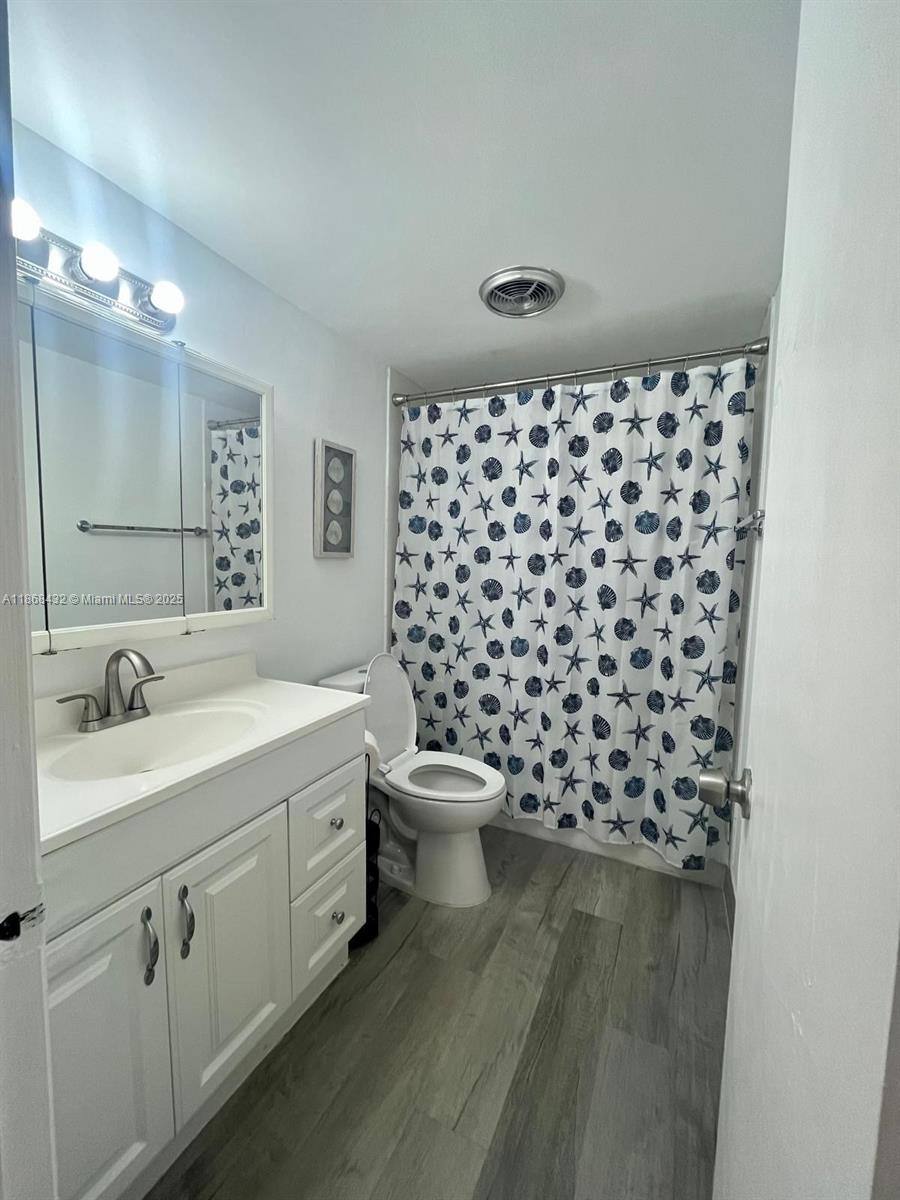 Apartment for rent at 401 Golden Isles Dr #916, Hallandale, FL 33009
