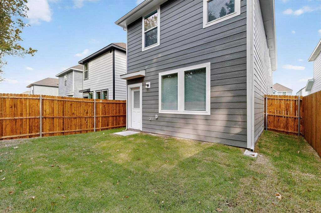 Apartment for rent at 7008 Vining Dr, Princeton, TX 75407