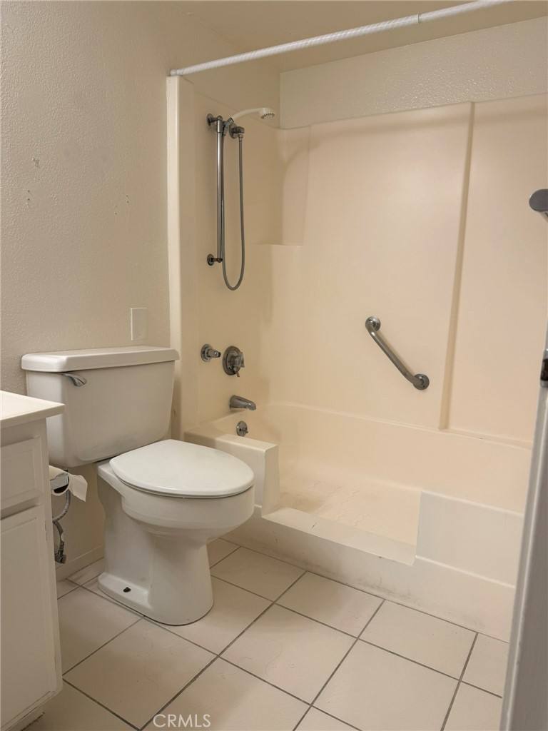 Apartment for rent at 24055 Paseo Del Lago #952, Laguna Woods, CA 92637