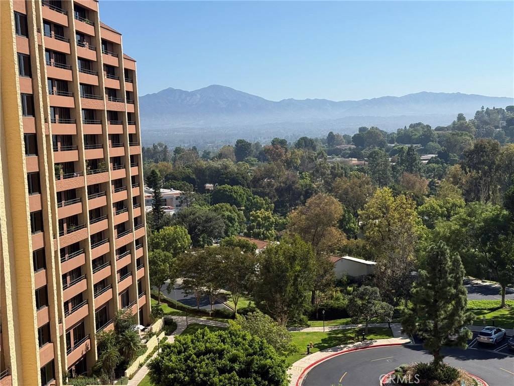 Apartment for rent at 24055 Paseo Del Lago #952, Laguna Woods, CA 92637