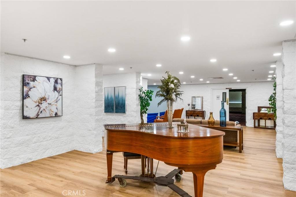Apartment for rent at 24055 Paseo Del Lago #952, Laguna Woods, CA 92637