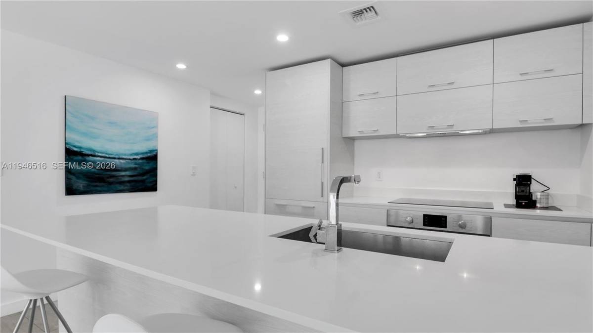 Apartment for rent at 1300 S Miami Ave #1711, Miami, FL 33130