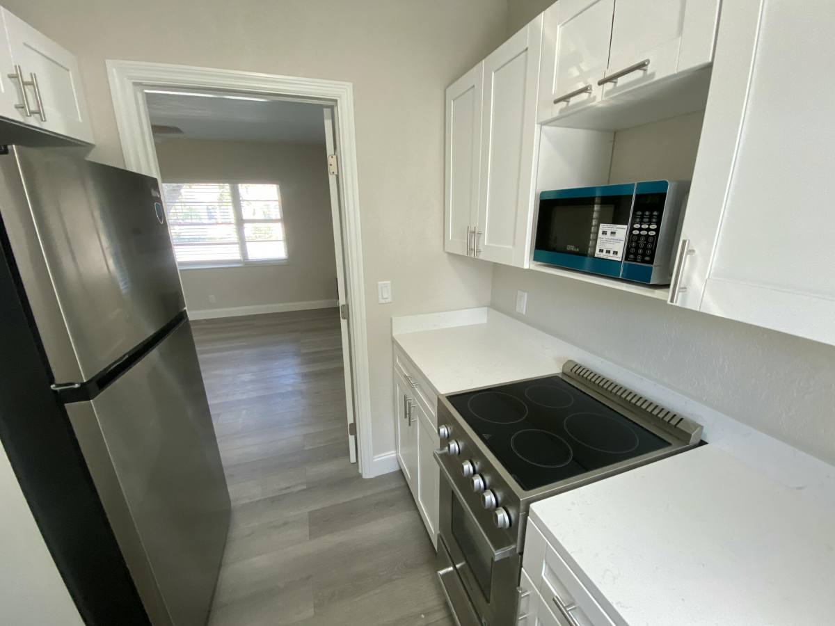 Apartment for rent at 115 Lucerne Ave #115-1, Lake Worth Beach, FL 33460
