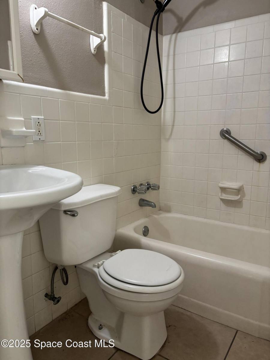 Apartment for rent at 130 Bouganvillea Dr #130-4, Rockledge, FL 32955