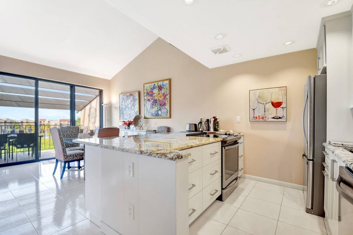 Townhouse for rent at 755 Dotterel Rd #1512, Delray Beach, FL 33444