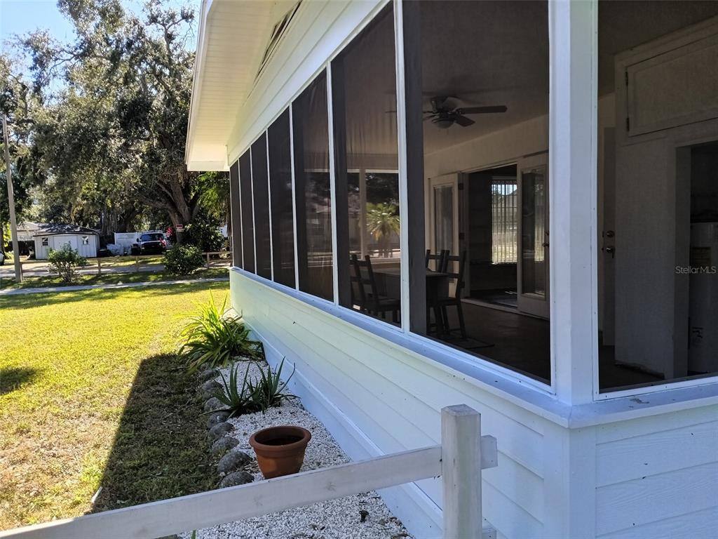 Apartment for rent at 10611 Dixon Dr, Seminole, FL 33772