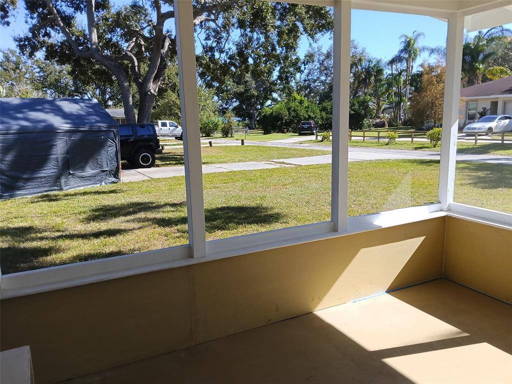 Apartment for rent at 10611 Dixon Dr, Seminole, FL 33772