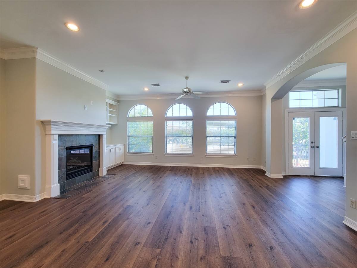 Townhouse for rent at 2416 La Branch St, Houston, TX 77004
