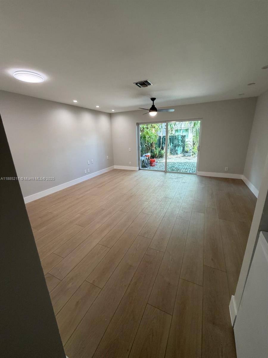 Townhouse for rent at 101 NE 8th Ave #101-2, Fort Lauderdale, FL 33301