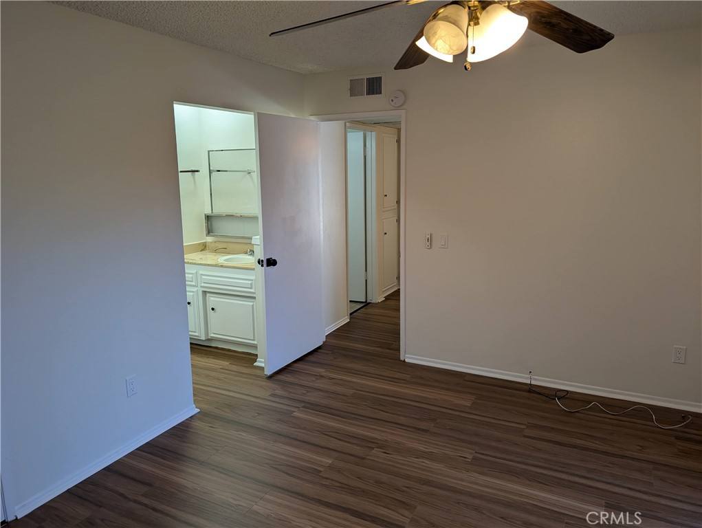 Apartment for rent at 2851 W Ave #J4, Lancaster, CA 93536