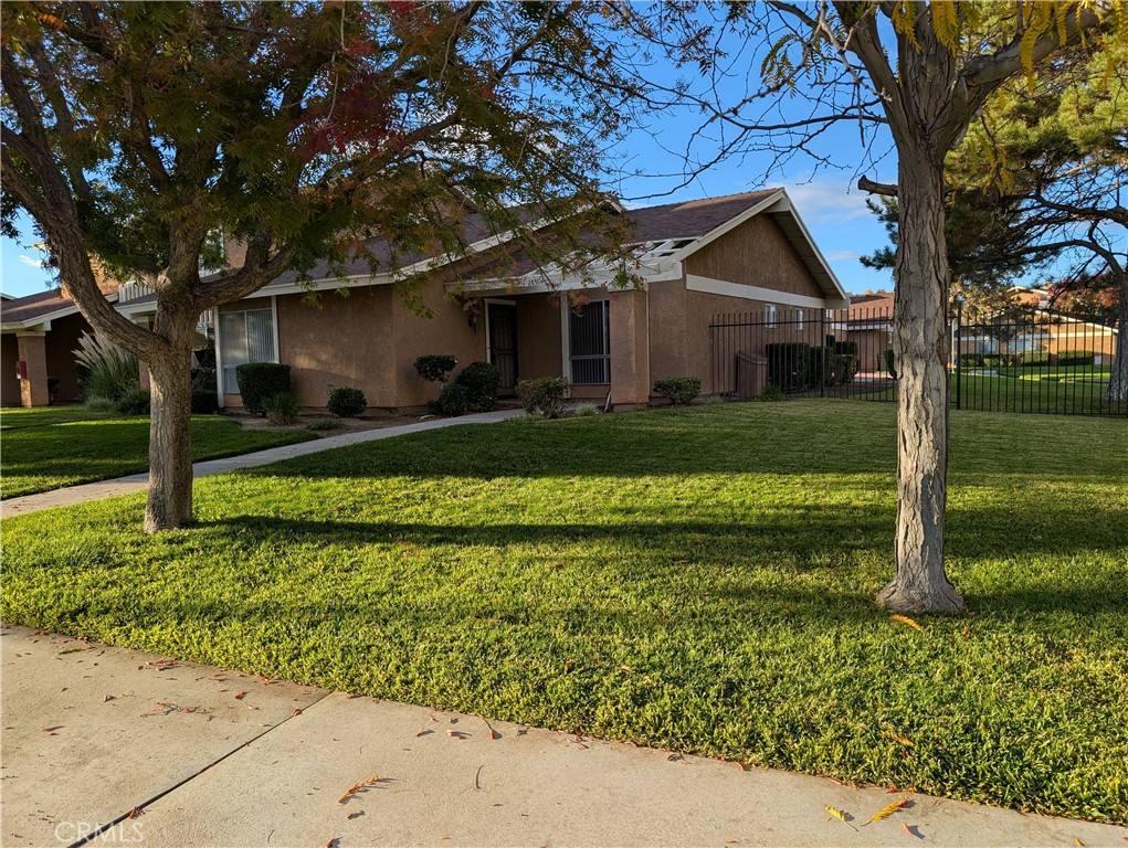 Apartment for rent at 2851 W Ave #J4, Lancaster, CA 93536