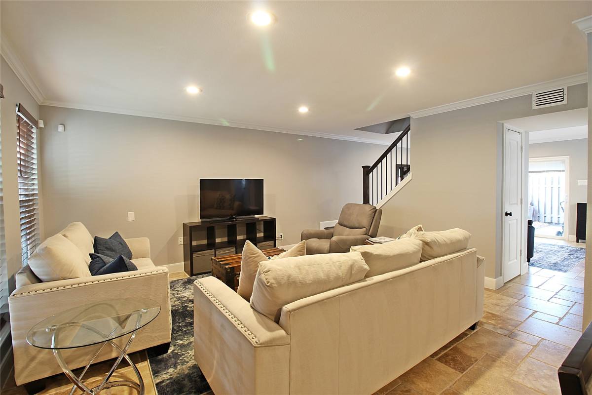 Apartment for rent at 10386 Hammerly Blvd #32, Houston, TX 77043