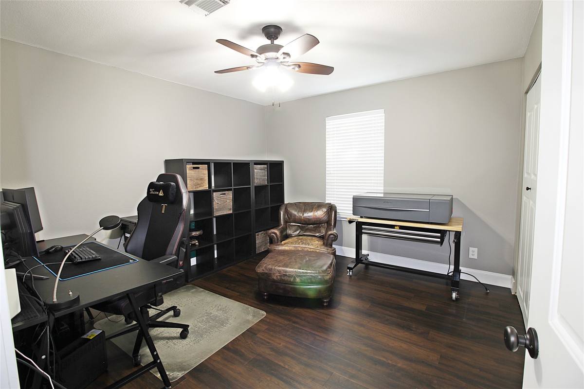 Apartment for rent at 10386 Hammerly Blvd #32, Houston, TX 77043