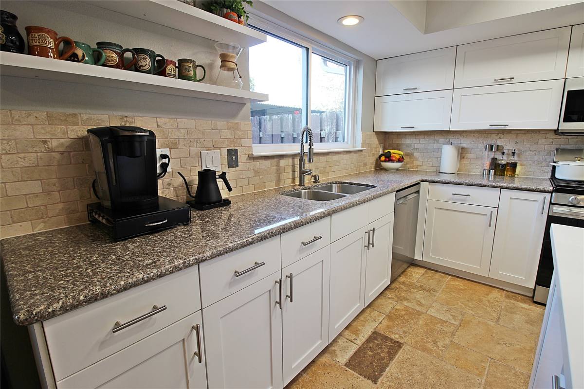 Apartment for rent at 10386 Hammerly Blvd #32, Houston, TX 77043