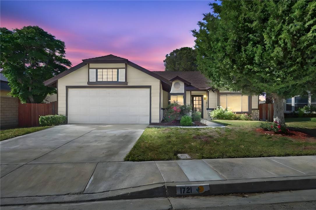 Apartment for rent at 1721 Viridan Ave, Lancaster, CA 93534