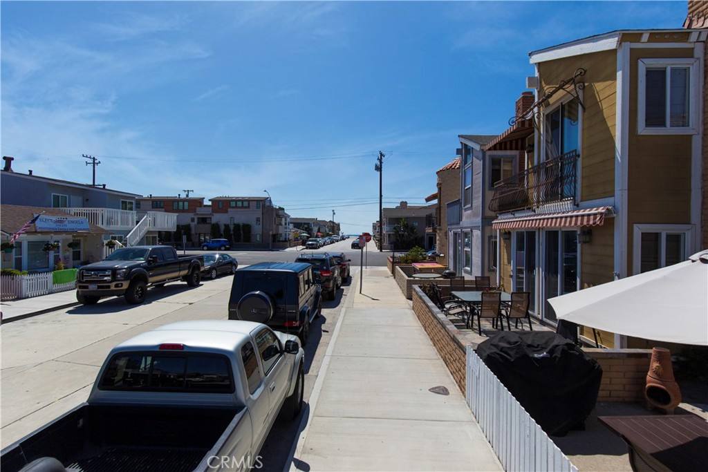 Apartment for rent at 215 29th St #215B, Newport Beach, CA 92663