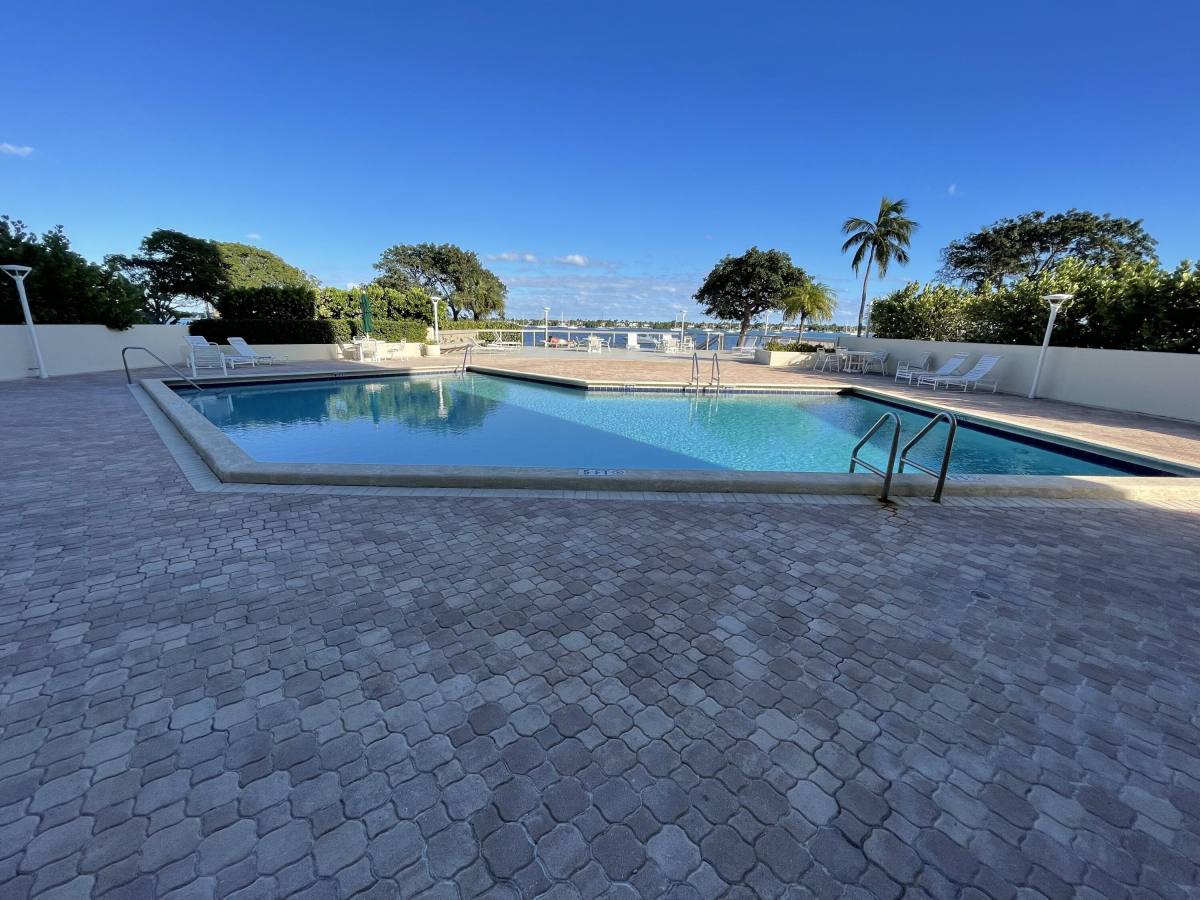 Condo for rent at 5600 N Flagler Dr #2209, West Palm Beach, FL 33407