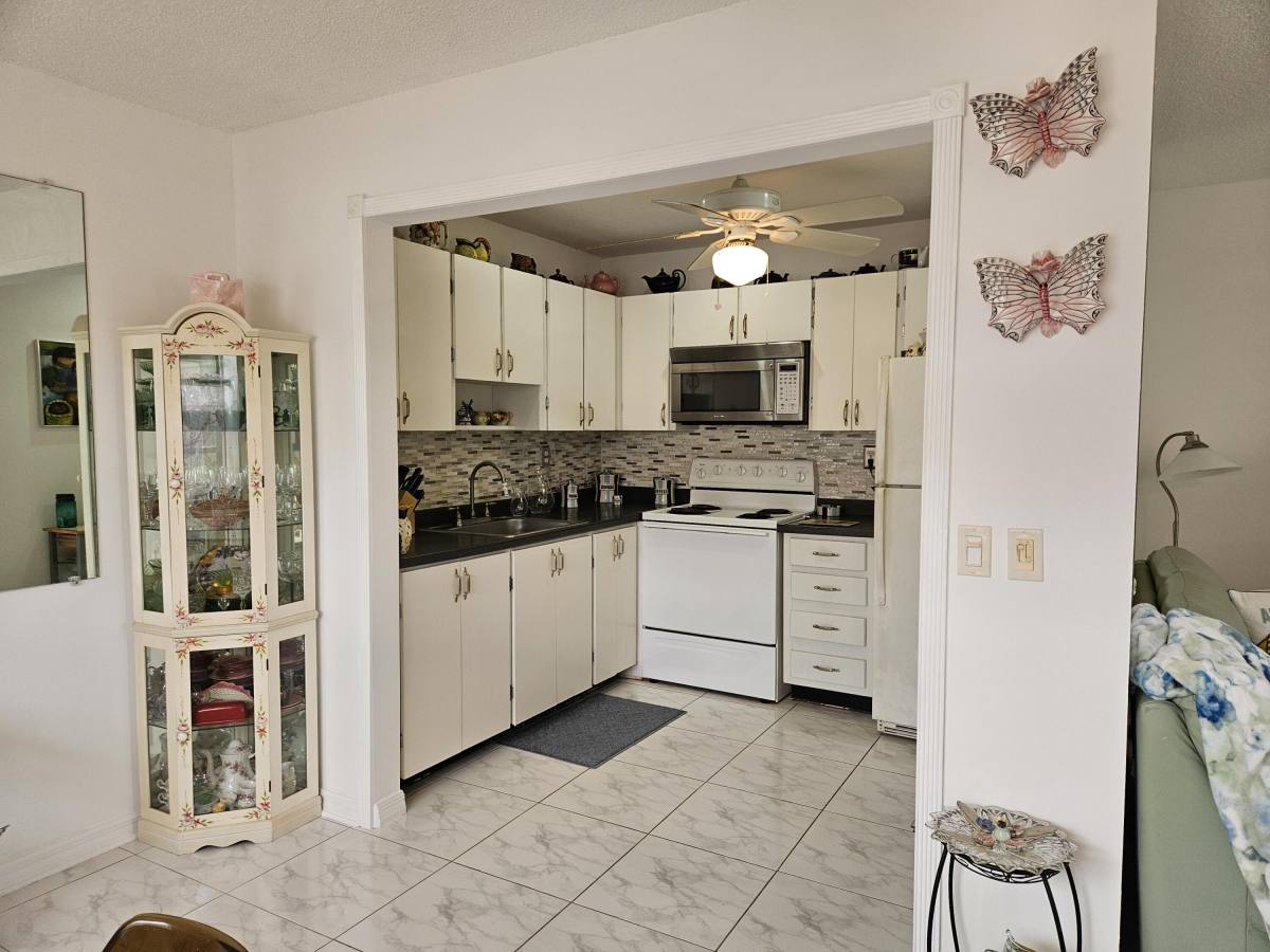 Condo for rent at 224 Burgundy Ave #224, Delray Beach, FL 33484