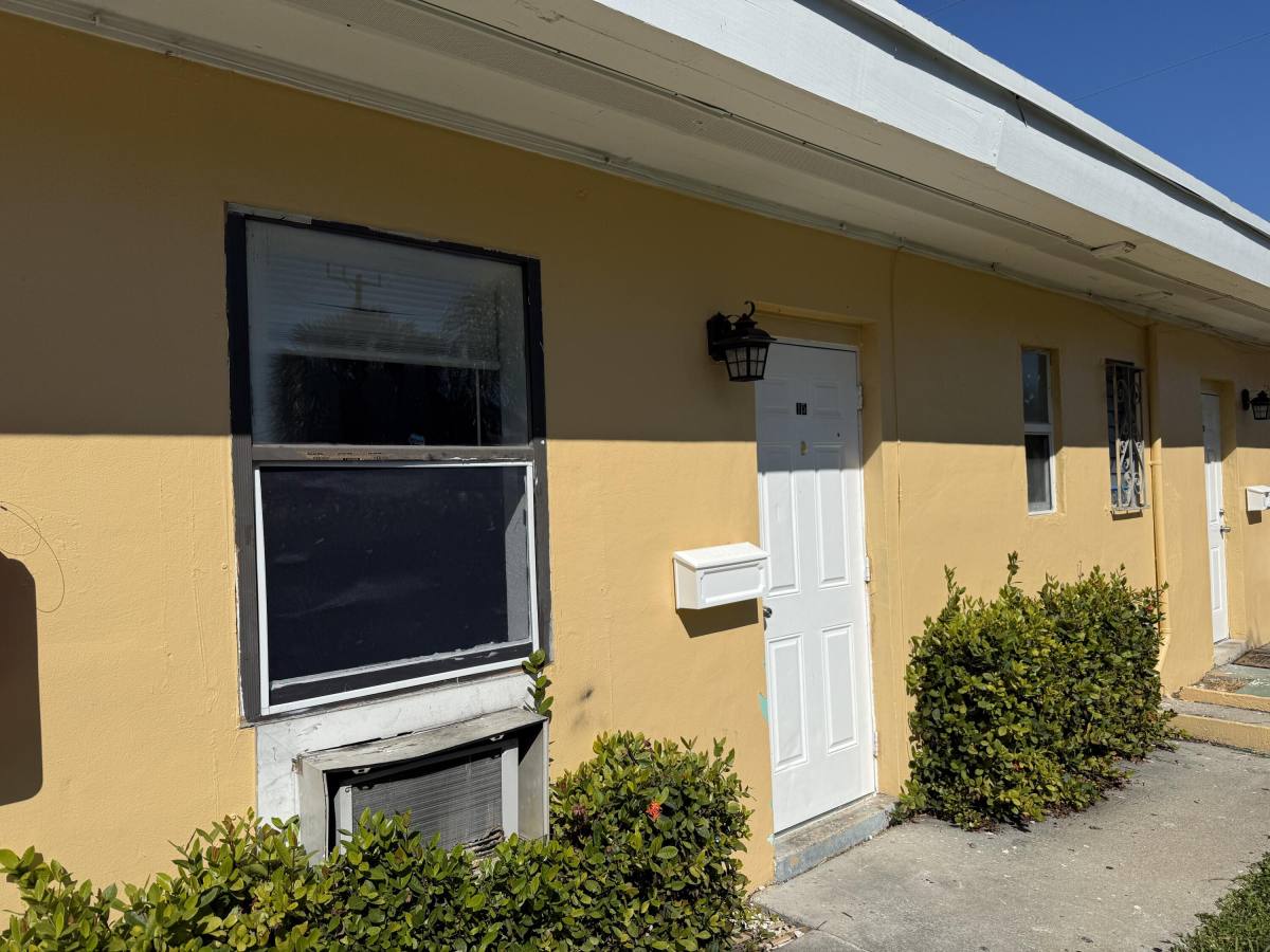 Apartment for rent at 3300 Broadway Ave #15, West Palm Beach, FL 33407