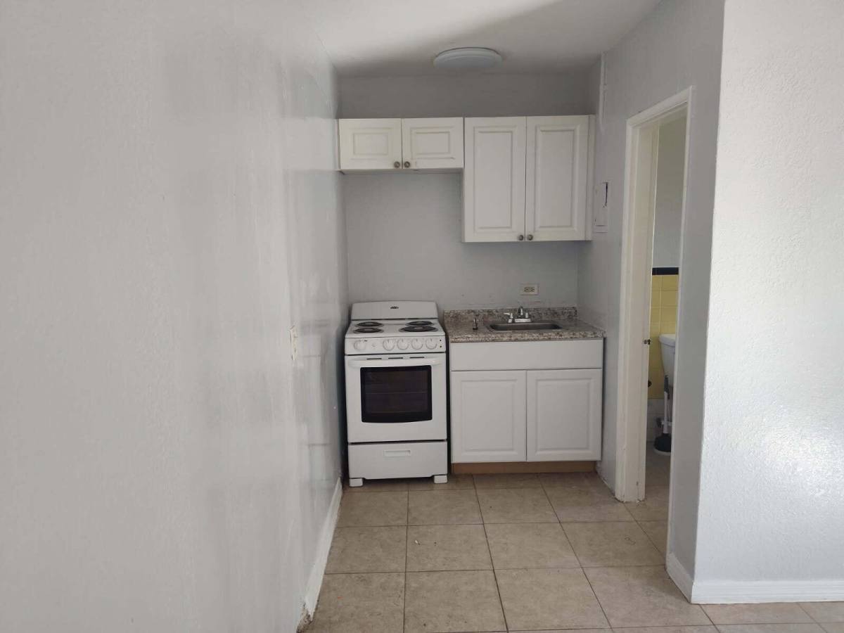 Apartment for rent at 3300 Broadway Ave #15, West Palm Beach, FL 33407