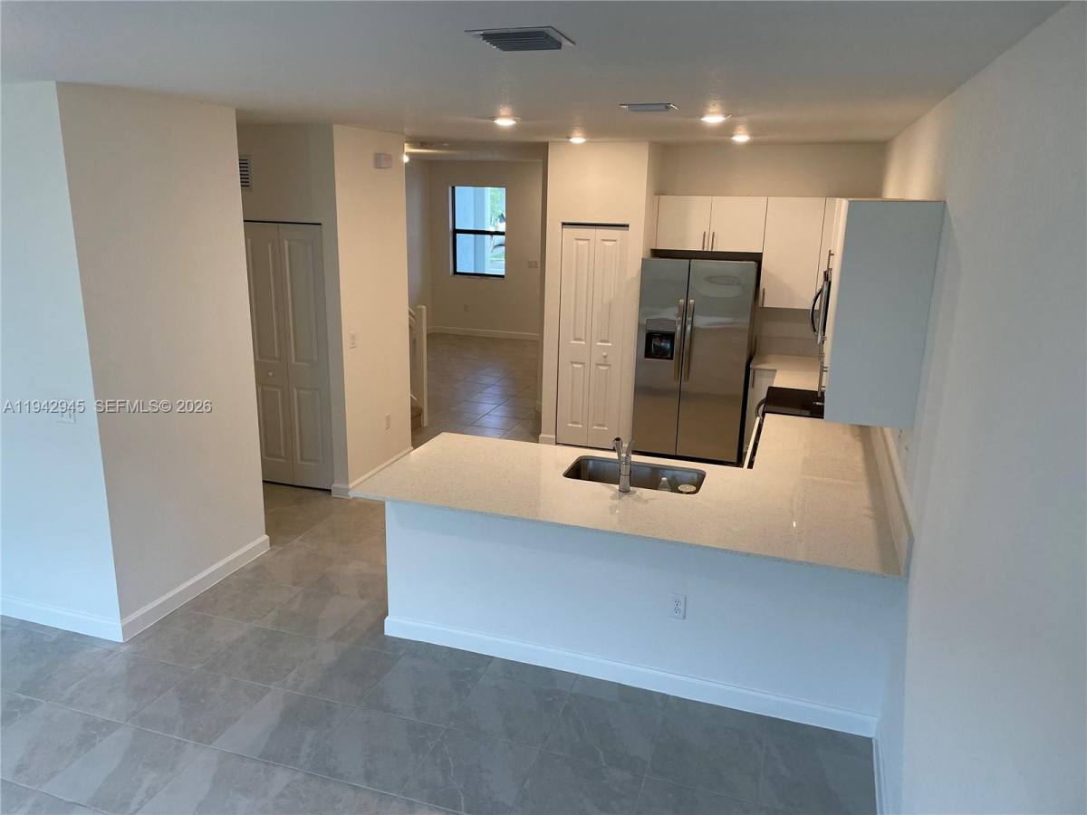 Townhouse for rent at 13119 SW 232nd St, Miami, FL 33170