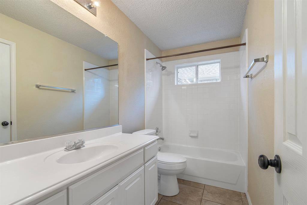 Apartment for rent at 10217 Max Lane, Frisco, TX 75035