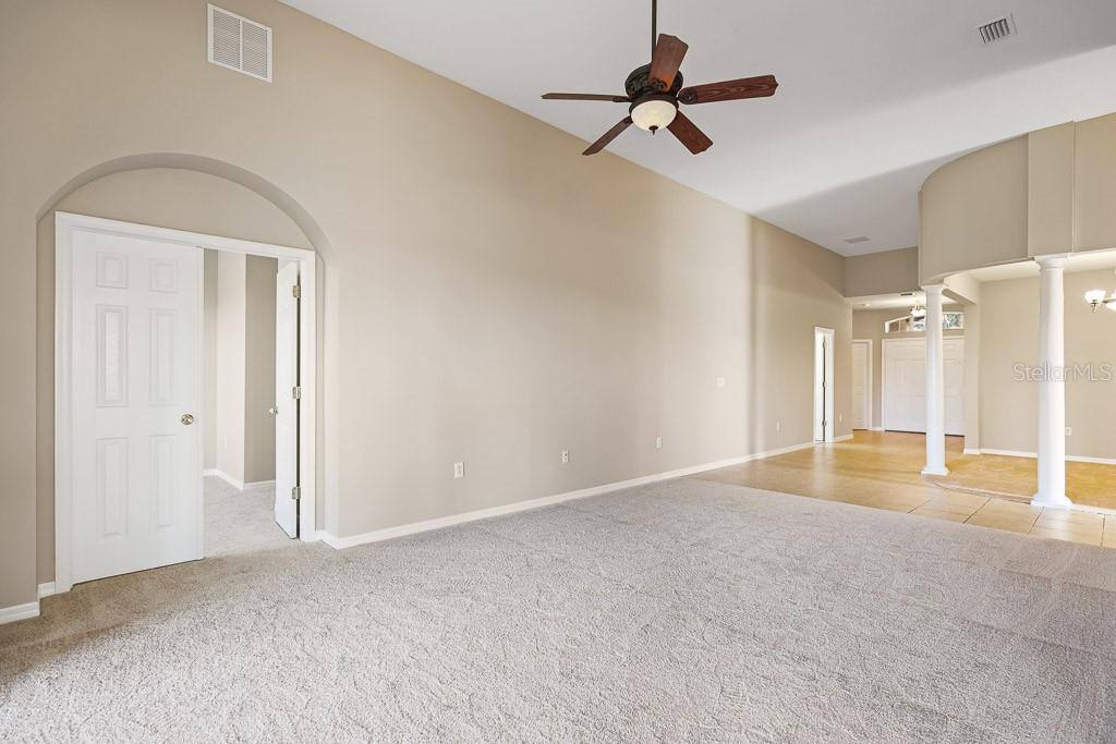 Apartment for rent at 6309 Bridgevista Dr, Lithia, FL 33547