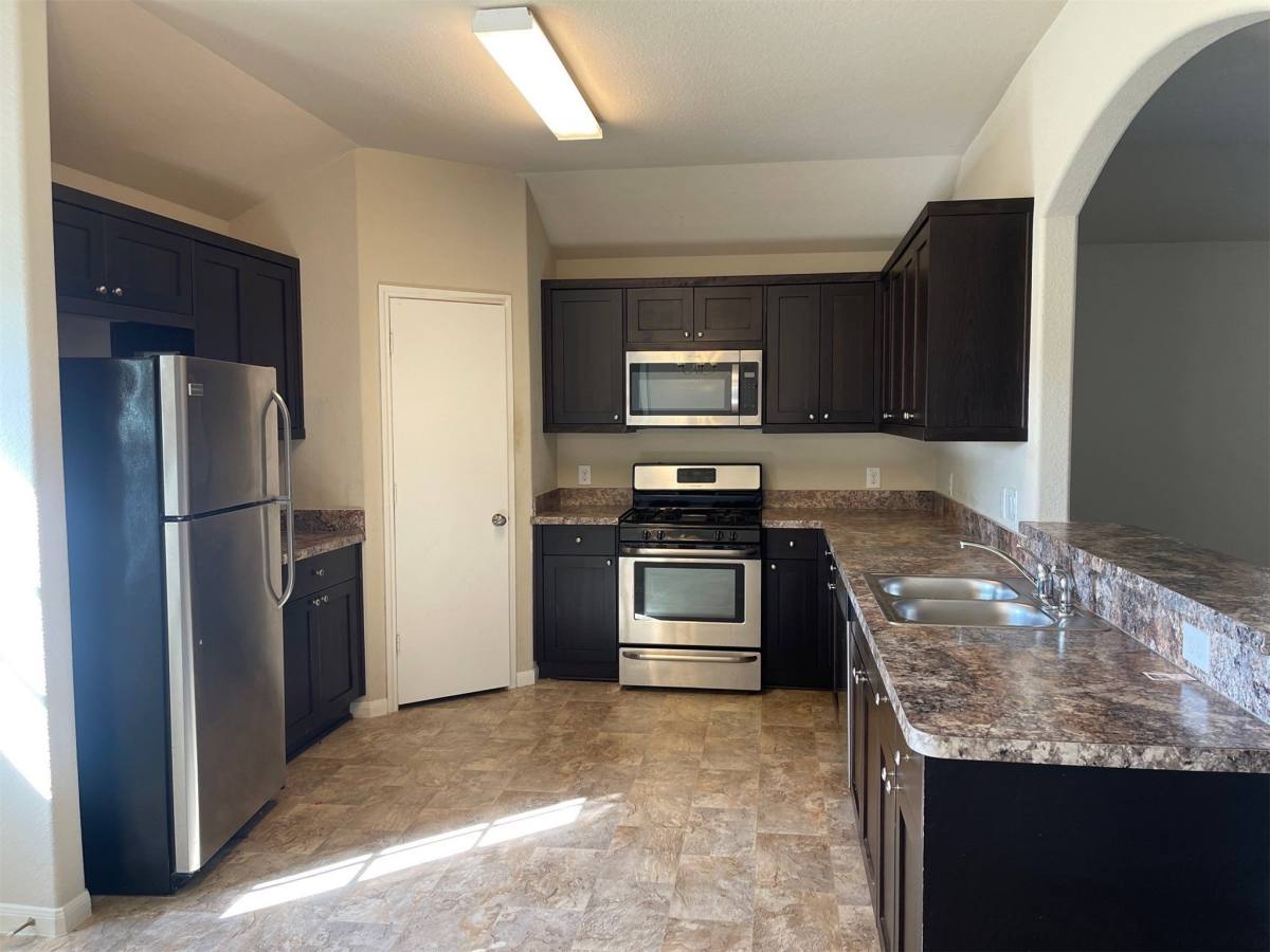 Apartment for rent at 625 26th Ave N #625, Texas City, TX 77590