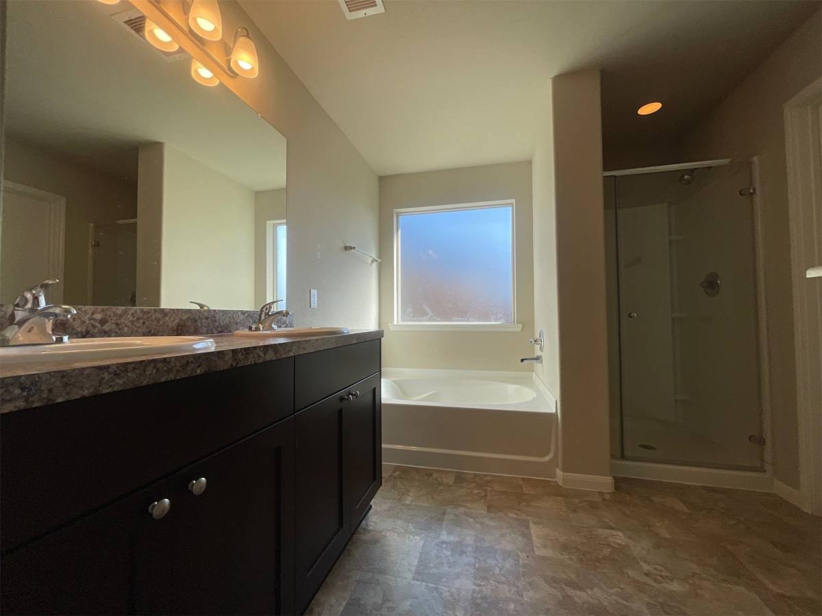 Apartment for rent at 625 26th Ave N #625, Texas City, TX 77590