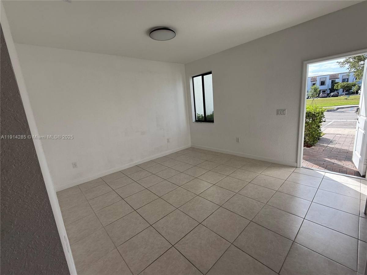 Townhouse for rent at 685 NE 208th Terrace #685, Miami, FL 33179
