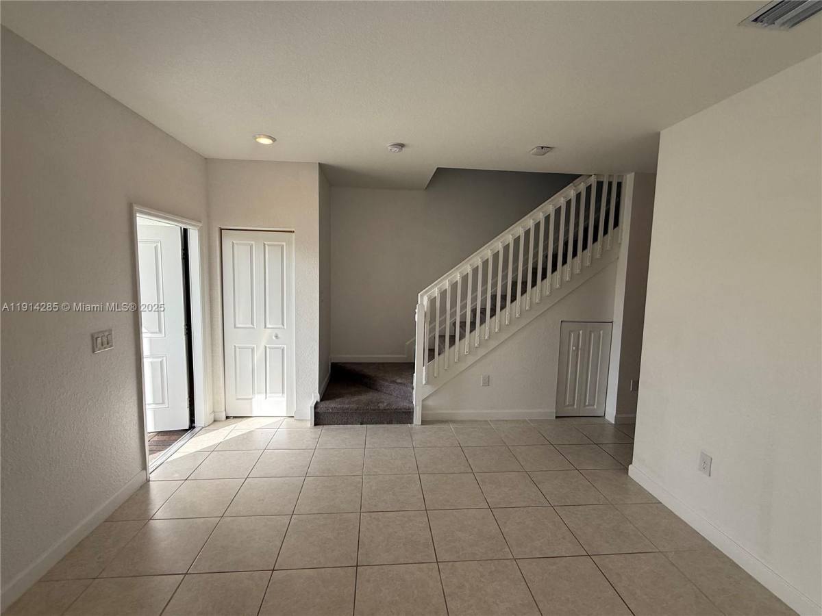 Townhouse for rent at 685 NE 208th Terrace #685, Miami, FL 33179