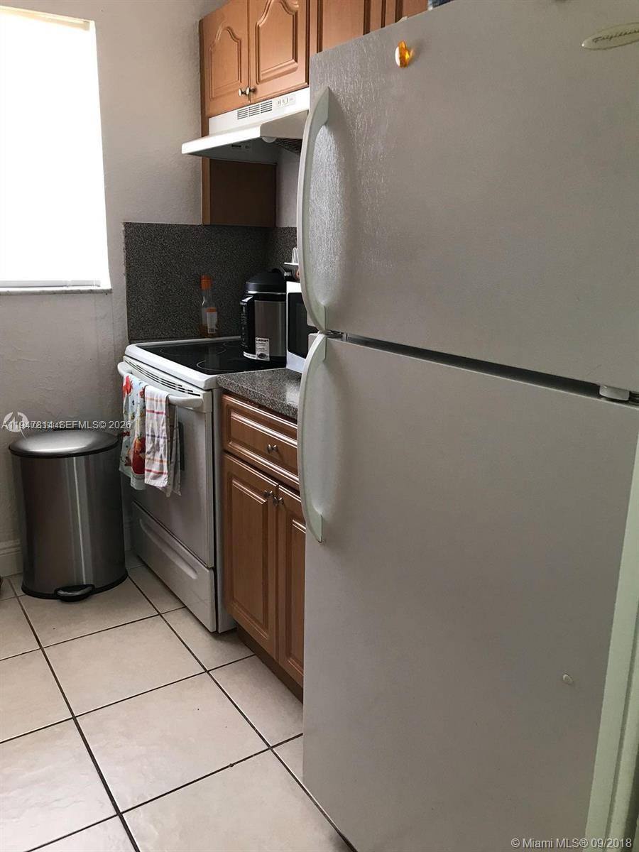Apartment for rent at 3265 Griffin Rd #101, Fort Lauderdale, FL 33312