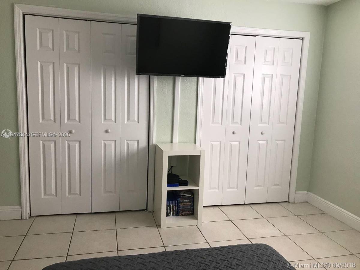 Apartment for rent at 3265 Griffin Rd #101, Fort Lauderdale, FL 33312