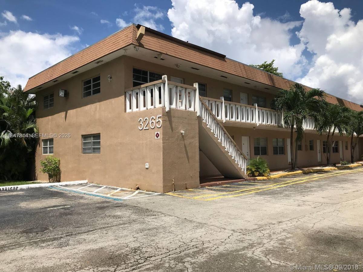 Apartment for rent at 3265 Griffin Rd #101, Fort Lauderdale, FL 33312