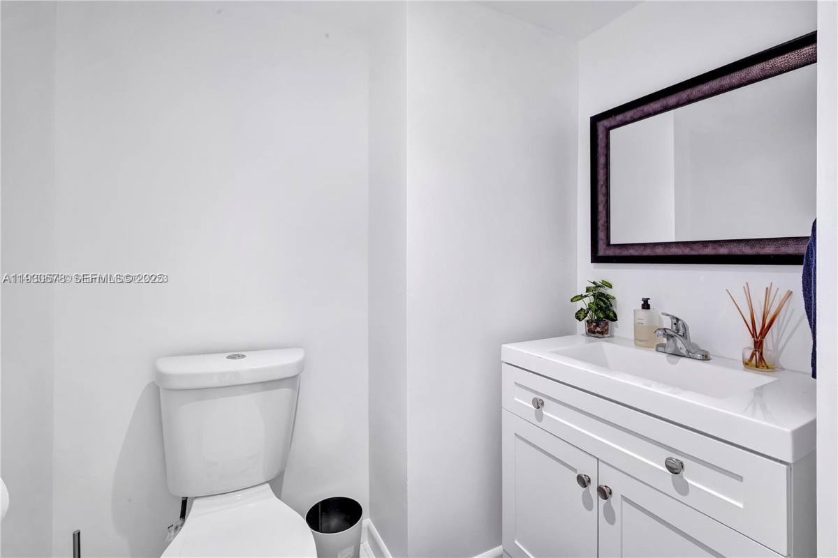 Apartment for rent at 2780 NE 183rd St #2011, North Miami Beach, FL 33160
