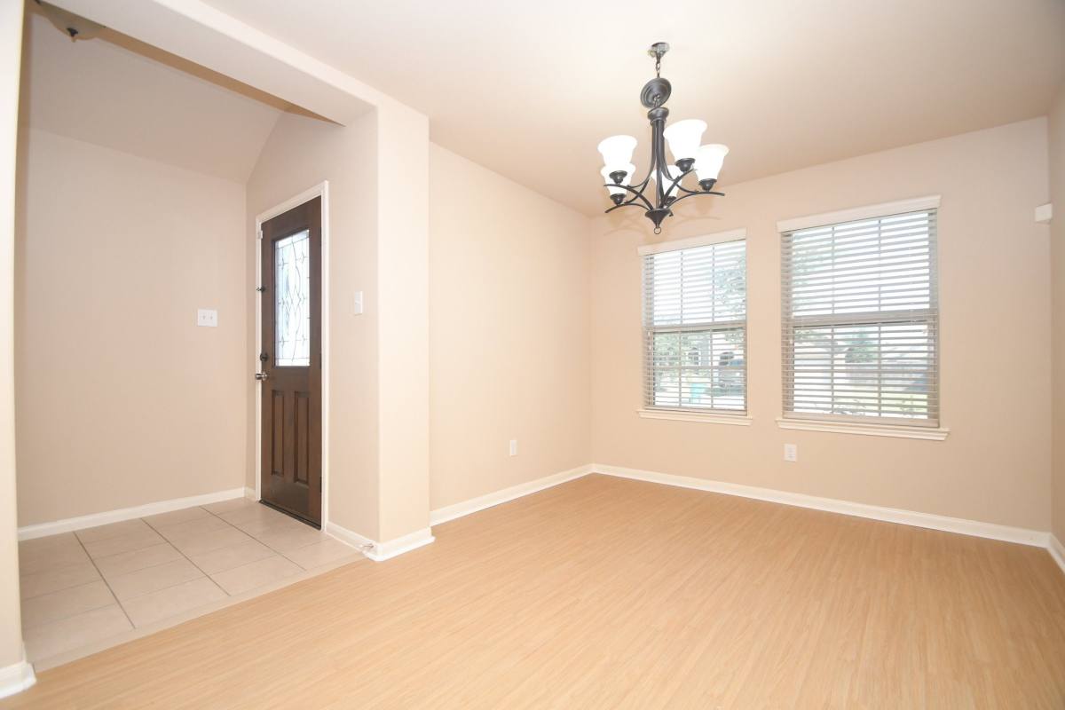 Apartment for rent at 10015 Bitternut Hickory Lane, Tomball, TX 77375
