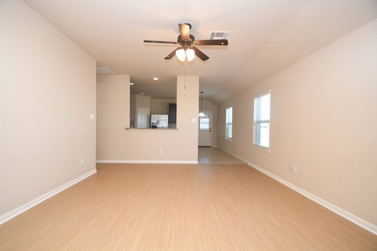 Apartment for rent at 10015 Bitternut Hickory Lane, Tomball, TX 77375