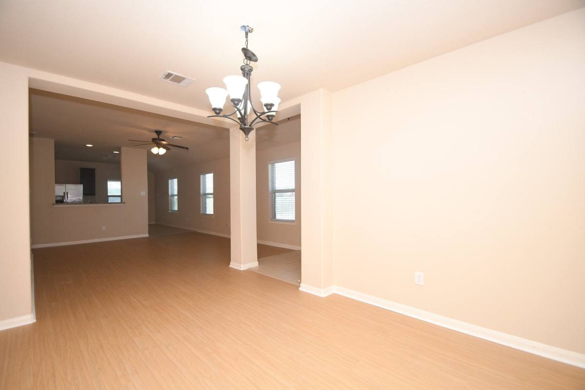 Apartment for rent at 10015 Bitternut Hickory Lane, Tomball, TX 77375