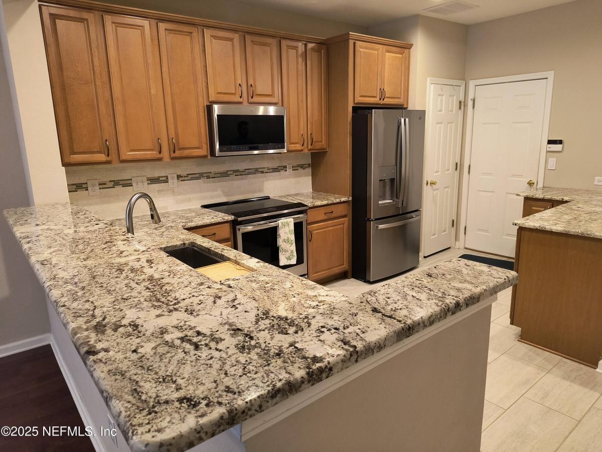 Townhouse for rent at 3253 Climbing Ivy Trail, Jacksonville, FL 32216