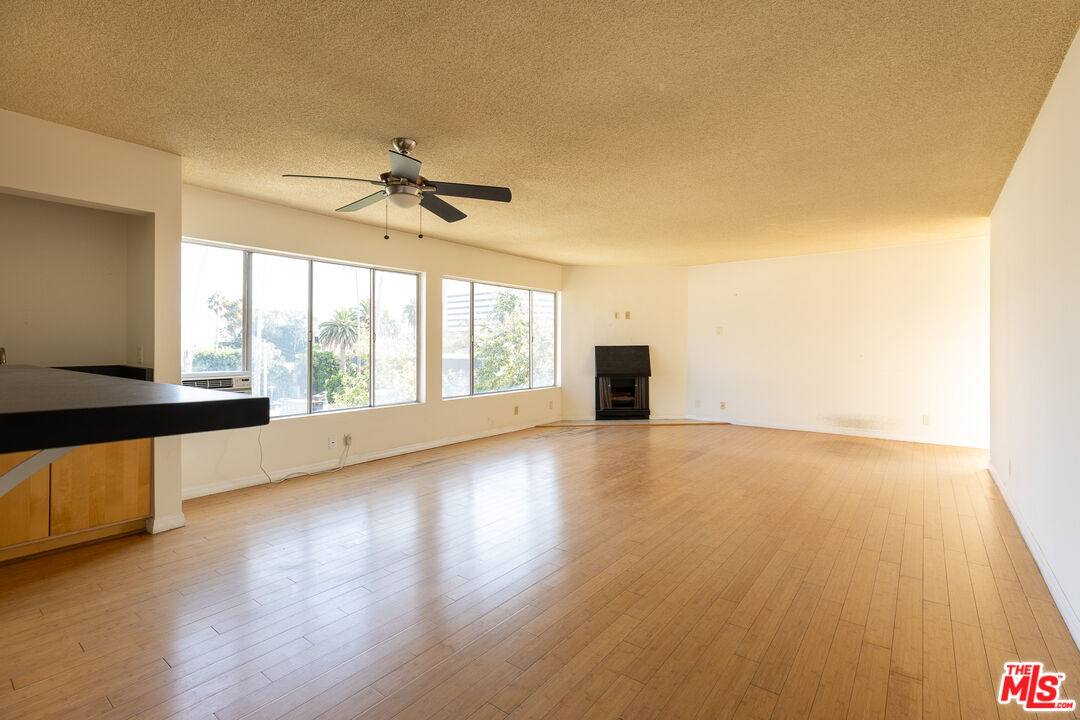 Apartment for rent at 1033 6th St #310, Santa Monica, CA 90403