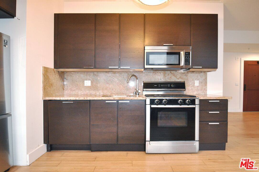 Apartment for rent at 460 S Spring St #701, Los Angeles, CA 90013
