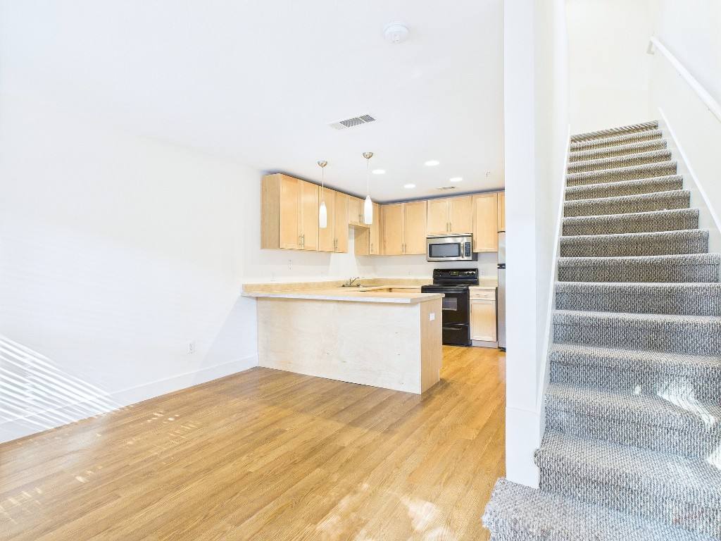 Townhouse for rent at 711 W 32nd St #126, Austin, TX 78705