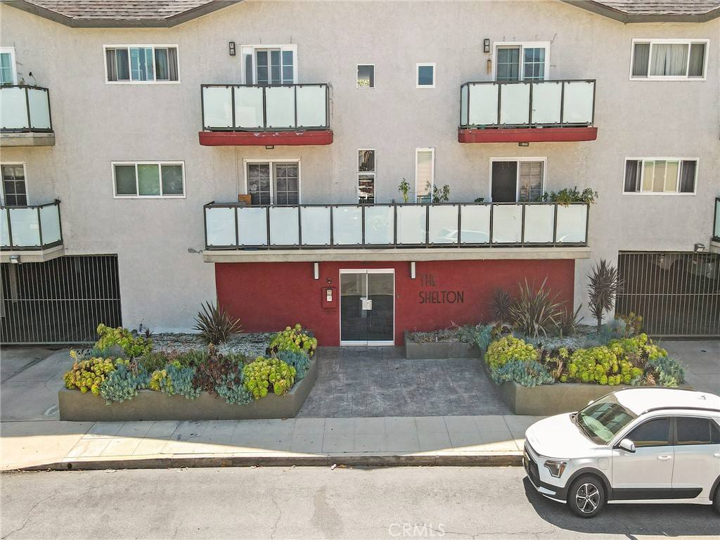 Condo for rent at 525 S Shelton St #205, Burbank, CA 91506