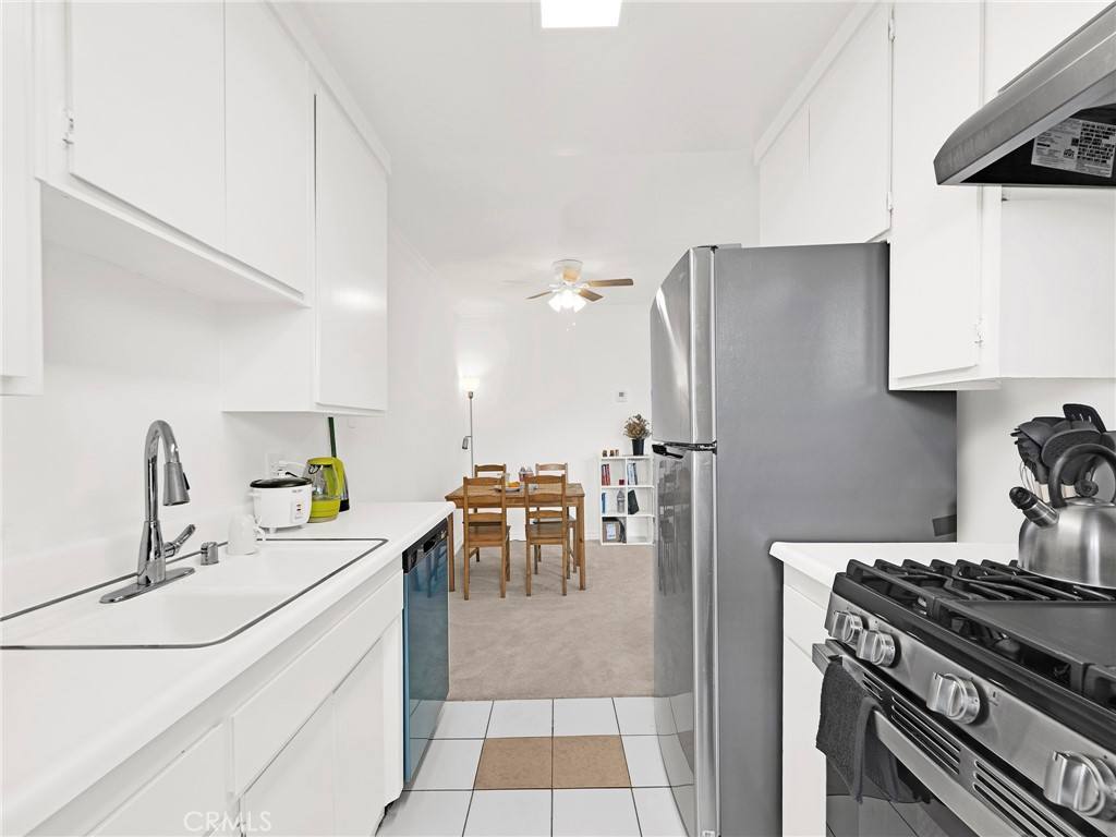Condo for rent at 525 S Shelton St #205, Burbank, CA 91506