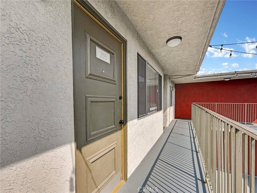 Condo for rent at 525 S Shelton St #205, Burbank, CA 91506