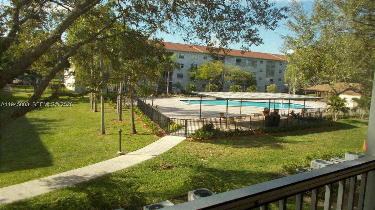 Apartment for rent at 1400 SW 124th Terrace #1400205Q, Hollywood, FL 33027