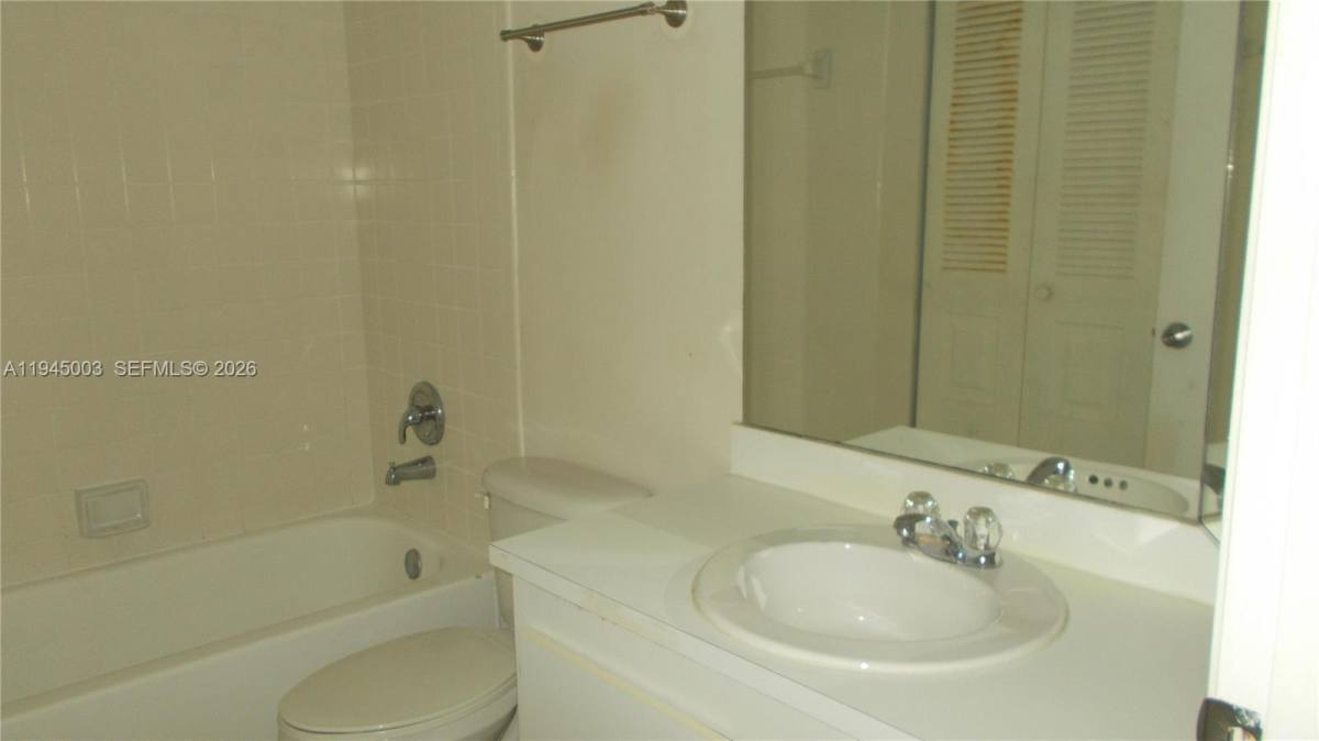 Apartment for rent at 1400 SW 124th Terrace #1400205Q, Hollywood, FL 33027
