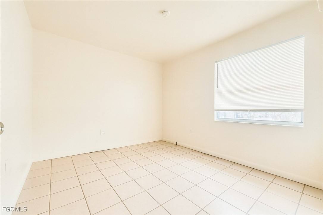 Apartment for rent at 2105 Canal St #6, Fort Myers, FL 33901
