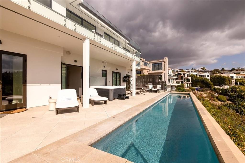 Apartment for rent at 1515 Tahiti Ave #1515B, Laguna Beach, CA 92651