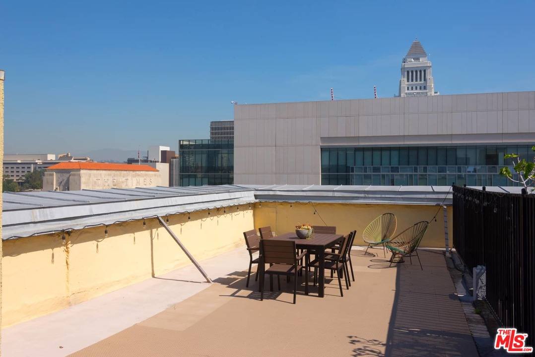 Apartment for rent at 108 W 2nd St #606, Los Angeles, CA 90012